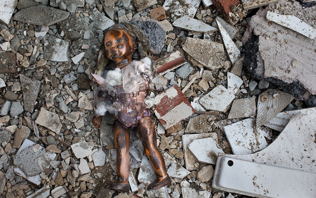 War-damaged toys feature in hard-hitting campaign to gift a safer future to the children of Yemen 