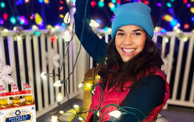  Estrella Jalisco Partners with America Ferrera to Spread Light and Cheer  Across the US this Holiday Season