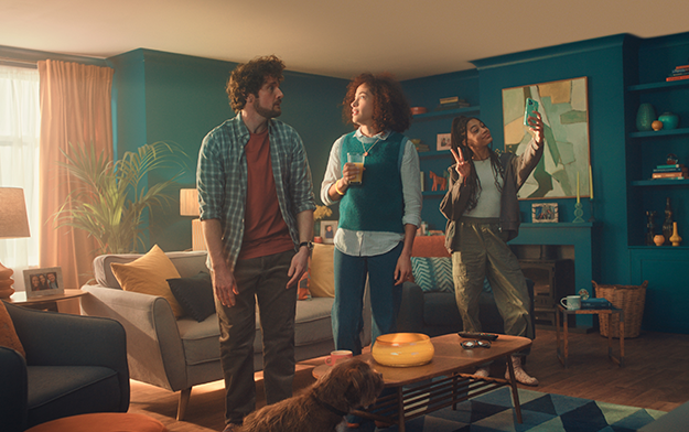 Ad of the Day | Dentsu Creative Unveils "Shake It Up" Campaign for Paint Mixing Leader Valspar