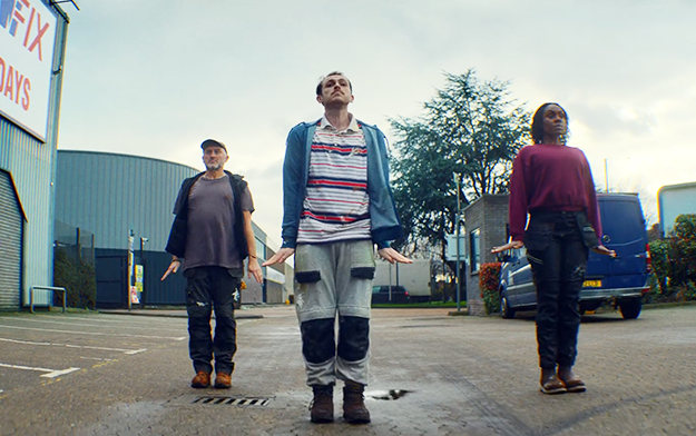 Ad of the Day | Screwfix Brings Back Dancing Tradespeople for Catchy New Campaign